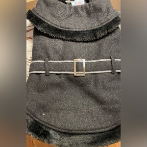 Gray Fur-Trimmed Dog Coat with Faux Belt
Large